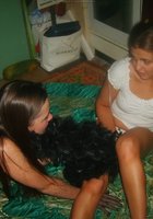 Красотка показала стройные ножки в чулках и маленькие сиси 19 фото Красотка показала стройные ножки в чулках и маленькие сиси 19 фото