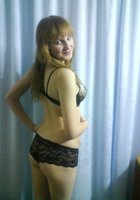 Милая девушка стоит на лестнице в обтягивающих вещах 12 фото Милая девушка стоит на лестнице в обтягивающих вещах 12 фото