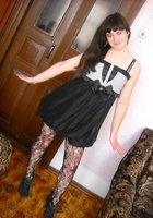 Милая девушка стоит на лестнице в обтягивающих вещах 5 фото Милая девушка стоит на лестнице в обтягивающих вещах 5 фото