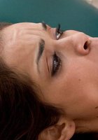 Пациентка шалит в кабинете врача 9 фото Пациентка шалит в кабинете врача 9 фото