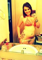 Селфи полуобнаженных девиц перед зеркалами 2 фото Селфи полуобнаженных девиц перед зеркалами 2 фото