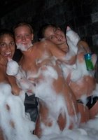 Сисястые девушки отдыхают на лесбийской вечеринке в клубе 5 фото Сисястые девушки отдыхают на лесбийской вечеринке в клубе 5 фото