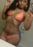 Симпатичные девицы снимают себя перед зеркалом 8 фото Симпатичные девицы снимают себя перед зеркалом 8 фото