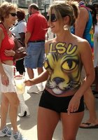 Зрелые бабы показывают большие сиськи на публичном мероприятии 7 фото Зрелые бабы показывают большие сиськи на публичном мероприятии 7 фото