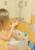 Пошлая милфа в обнаженном виде вертится перед зеркалом в ванной 2 фото Пошлая милфа в обнаженном виде вертится перед зеркалом в ванной 2 фото