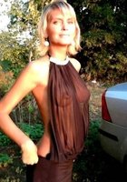 Зрелая секретарша соблазняет откровенным вырезом 1 фото Зрелая секретарша соблазняет откровенным вырезом 1 фото