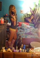 Девки в нижнем белье позируют перед зеркалом 8 фото Девки в нижнем белье позируют перед зеркалом 8 фото