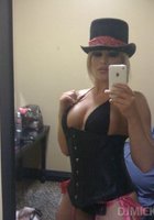 Грудастые стервы делают селфи с одежде и нижнем белье 12 фото Грудастые стервы делают селфи с одежде и нижнем белье 12 фото