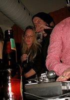 Веснушчатая блонда хорошо проводит уик-энд 1 фото Веснушчатая блонда хорошо проводит уик-энд 1 фото