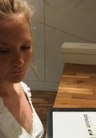 Веснушчатая блонда хорошо проводит уик-энд 16 фото Веснушчатая блонда хорошо проводит уик-энд 16 фото