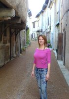 Начальница солидной фирмы любит красное белье и кружева 1 фото Начальница солидной фирмы любит красное белье и кружева 1 фото