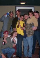 Блондинка отдыхает в компании друзей 1 фото Блондинка отдыхает в компании друзей 1 фото