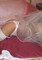 Невеста уединилась с женихом в отеле 5 фото Невеста уединилась с женихом в отеле 5 фото