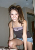 Девушка с раскосыми глазами смотрит телевизор топлесс 4 фото Девушка с раскосыми глазами смотрит телевизор топлесс 4 фото