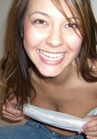 Девушка с раскосыми глазами смотрит телевизор топлесс 8 фото Девушка с раскосыми глазами смотрит телевизор топлесс 8 фото