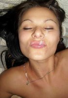 Брюнетка светит киской в квартире прежде чем отсосать хер 19 фото Брюнетка светит киской в квартире прежде чем отсосать хер 19 фото