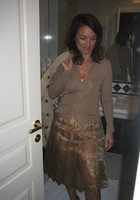 Темноволосая мамка в чулках хвастает волосатой вагиной 3 фото Темноволосая мамка в чулках хвастает волосатой вагиной 3 фото