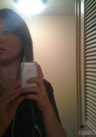 Миниатюрная девица фотографирует себя в зеркале 4 фото Миниатюрная девица фотографирует себя в зеркале 4 фото