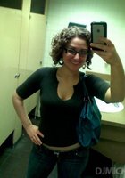 Миниатюрная девица фотографирует себя в зеркале 9 фото Миниатюрная девица фотографирует себя в зеркале 9 фото