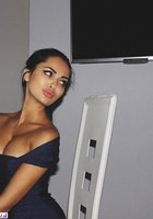 Чувихи с зачетными фигурами трахаются во все щели 16 фото Чувихи с зачетными фигурами трахаются во все щели 16 фото