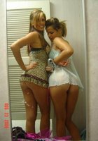 Милахи фоткают себя в зеркале 9 фото Милахи фоткают себя в зеркале 9 фото