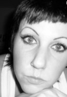 Сонная барышня делает селфи на телефон 6 фото Сонная барышня делает селфи на телефон 6 фото