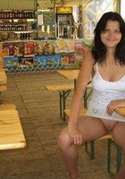 Телки в чулках обнажают свои вагины 21 фото Телки в чулках обнажают свои вагины 21 фото