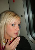 Стройная красотка сосет тонкий член 1 фото Стройная красотка сосет тонкий член 1 фото