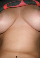 Мама светит большими дойками крупным планом перед бассейном 3 фото Мама светит большими дойками крупным планом перед бассейном 3 фото