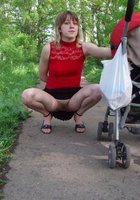 Мамки любят выставлять прелести напоказ 11 фото Мамки любят выставлять прелести напоказ 11 фото