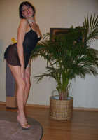 Распутная брюнетка играет резиновым членом 1 фото Распутная брюнетка играет резиновым членом 1 фото