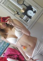 18 летняя стройняшка делает селфи стоя голышом перед зеркалом 5 фото 18 летняя стройняшка делает селфи стоя голышом перед зеркалом 5 фото