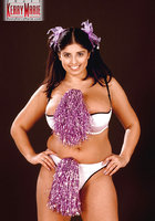 Толстушка выставляет напоказ большие дойки перед объективом 2 фото Толстушка выставляет напоказ большие дойки перед объективом 2 фото