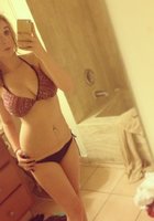 Молодые нимфы делают селфи сисек перед зеркалом 11 фото Молодые нимфы делают селфи сисек перед зеркалом 11 фото