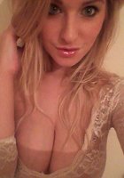 Голубоглазая блондинка делает селфи больших сисек и попки 15 фото Голубоглазая блондинка делает селфи больших сисек и попки 15 фото