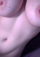 Грудастая женушка дразнит мужика большими титьками и берет в рот 12 фото Грудастая женушка дразнит мужика большими титьками и берет в рот 12 фото