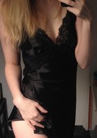 Плоскогрудая студентка делает эротические селфи у зеркала 1 фото Плоскогрудая студентка делает эротические селфи у зеркала 1 фото