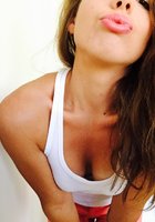 Молодая спортсменка с маленькой грудью позирует голышом и показывает розовую вагину 12 фото Молодая спортсменка с маленькой грудью позирует голышом и показывает розовую вагину 12 фото