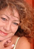 Озабоченная бабка разделась в квартире во время ремонта 1 фото Озабоченная бабка разделась в квартире во время ремонта 1 фото