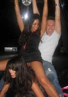 Молодые студентки на вечеринки напились пива и начали показывать голые сиськи 6 фото Молодые студентки на вечеринки напились пива и начали показывать голые сиськи 6 фото