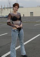 Рыжая шалава дразнит большими грудями в квартире 10 фото Рыжая шалава дразнит большими грудями в квартире 10 фото