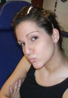 Крашенная брюнетка сосет стоячий хуй сожителя перед сном 1 фото Крашенная брюнетка сосет стоячий хуй сожителя перед сном 1 фото