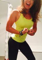 Подборка со спортсменкой, которая позирует в стрингах и показывает обнаженные части тела 10 фото Подборка со спортсменкой, которая позирует в стрингах и показывает обнаженные части тела 10 фото