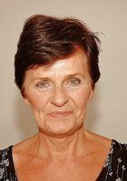 Зрелая баба с короткими волосами встала возле дивана и показала стриптиз 3 фото Зрелая баба с короткими волосами встала возле дивана и показала стриптиз 3 фото