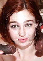 Jodi Taylor перед черными парнями и страстно сосет их стволы 10 фото Jodi Taylor перед черными парнями и страстно сосет их стволы 10 фото